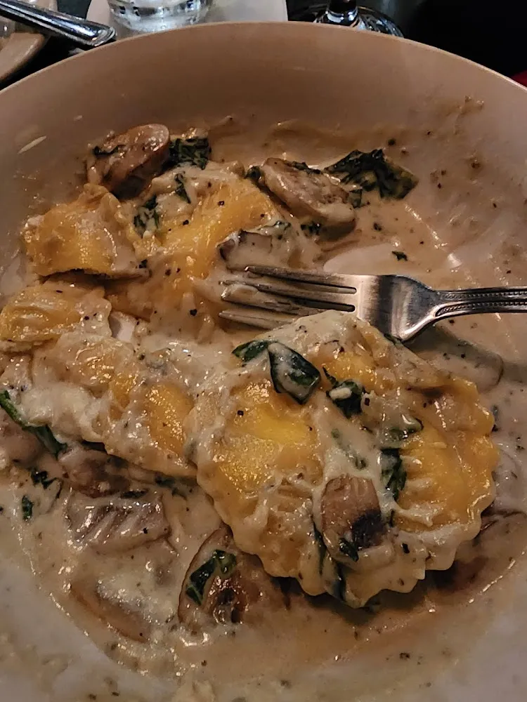 Cheese Ravioli with Gouda Sauce